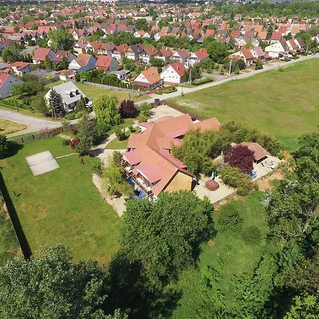Guest house Owlcastle-bagolyvar