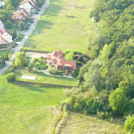 Owlcastle-bagolyvar 3*