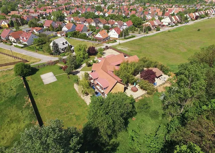 Guest house Owlcastle-bagolyvar